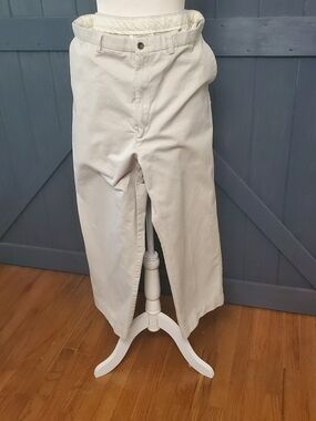 Men's Straight-Leg Chino Pants in Cream